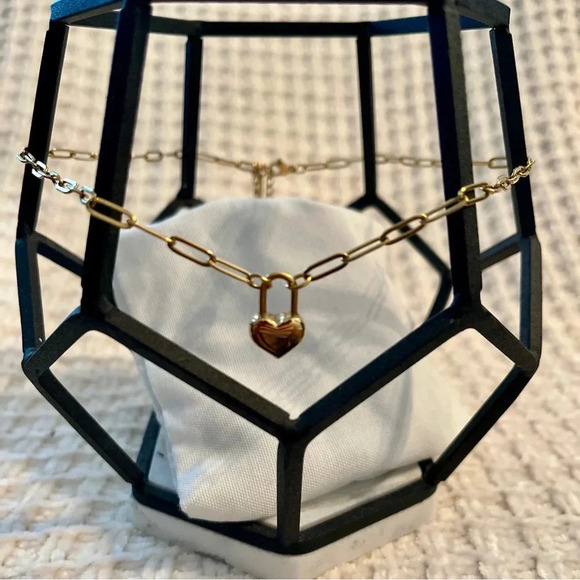 None Jewelry - Gold Heart Pendant Small Paperclip Necklace